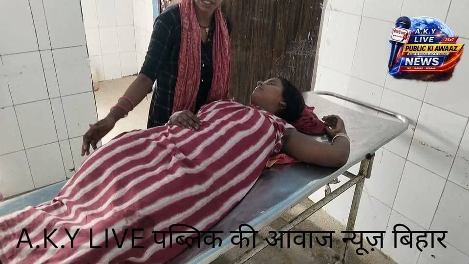 कोनी कुटी में भीषण हादसा
अरवल के मेहंदिया थाना क्षेत्र के कोनी कुटी गांव में अनियंत्रित फोर व्हीलर की चपेट में आने से 9 वर्षीय राघनी कुमारी की दर्दनाक मौत हो गई। मुनि देवी समेत तीन महिलाएं घायल हैं। मुनि देवी को PMCH पटना रेफर किया गया। #ArwalNews #RoadAccident #Arwal #BreakingNews #ViralNews Public ki Awaz Public Ki Awaz - News Arvind Yadav A1 express