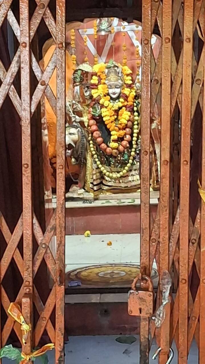 माँ रक्तदांतिक मंदिर पंहुचकर मां का आशीर्वाद प्राप्त किया!!