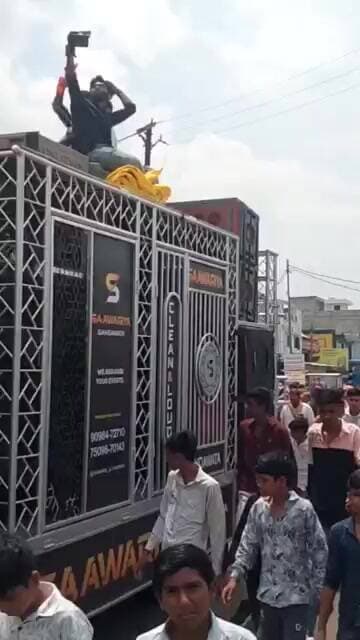 ग्राम कड़िया से से पांच देहरिया तक कावड़ व कलश यात्रा निकली