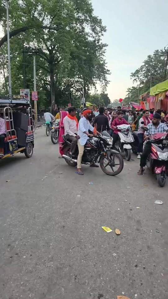 Rampur News | सावन के आखिरी सोमवार के लिए जल लाते कांवड़िए