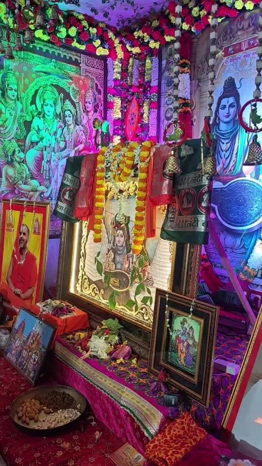 बाबाधाम देवघर कांवरिया पथ पर नंदी बम सेवा शिविर में बाबा बैद्यनाथ का महाआरती। देखिए Live
