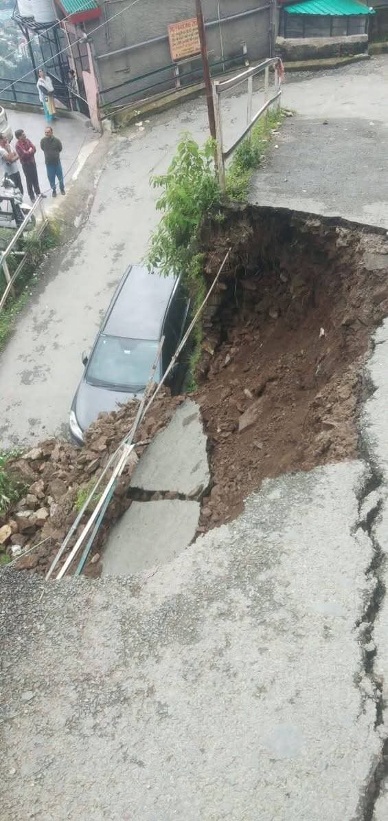 #ढिंगू बावड़ी सड़क पर भूस्खलन, मार्ग क्षतिग्रस्त