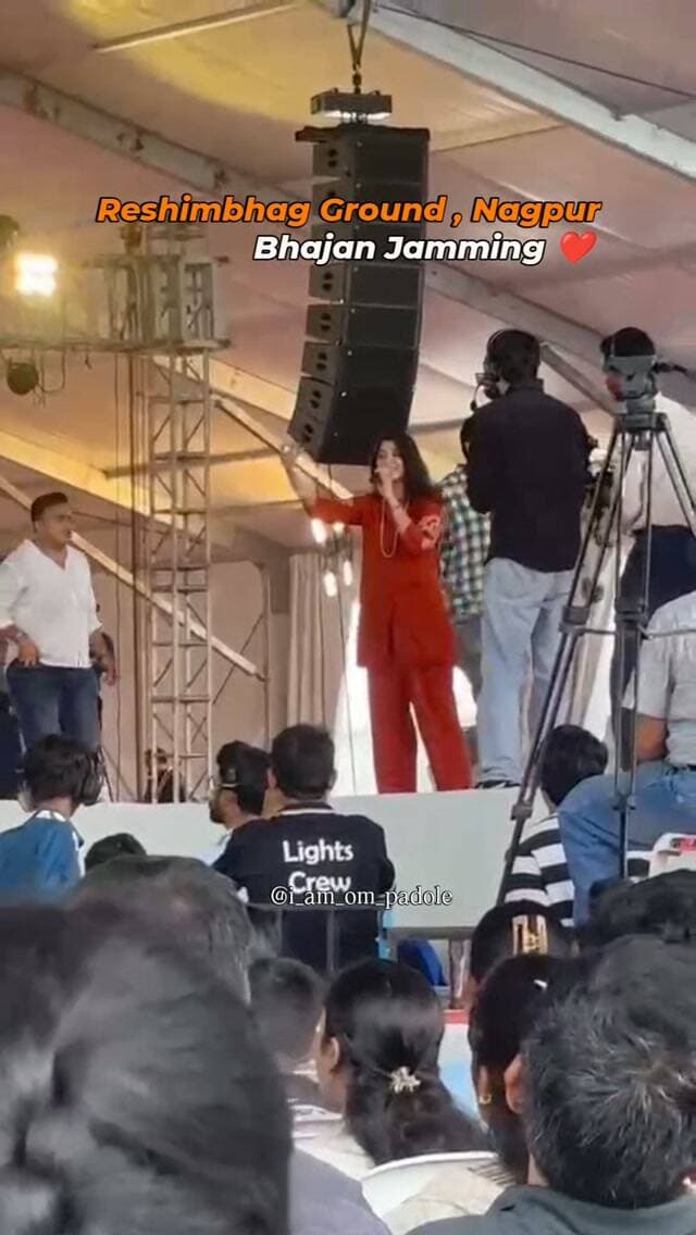 Bhajan Jamming
Reshimbhag Ground , Nagpur
@sneamusic
.
.
#bhajan #nagpur #nagpurcity #trending #liveconcert