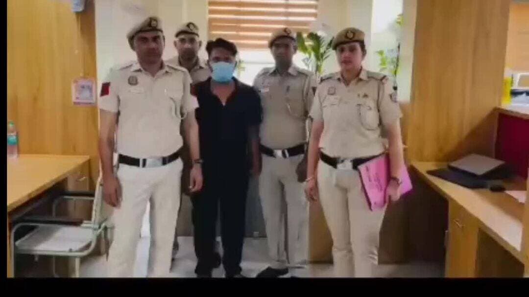 यमुना विहार: शाहदरा जिला की साइबर पुलिस ने एक साइबर क्रिमिनल को किया गिरफ्तार