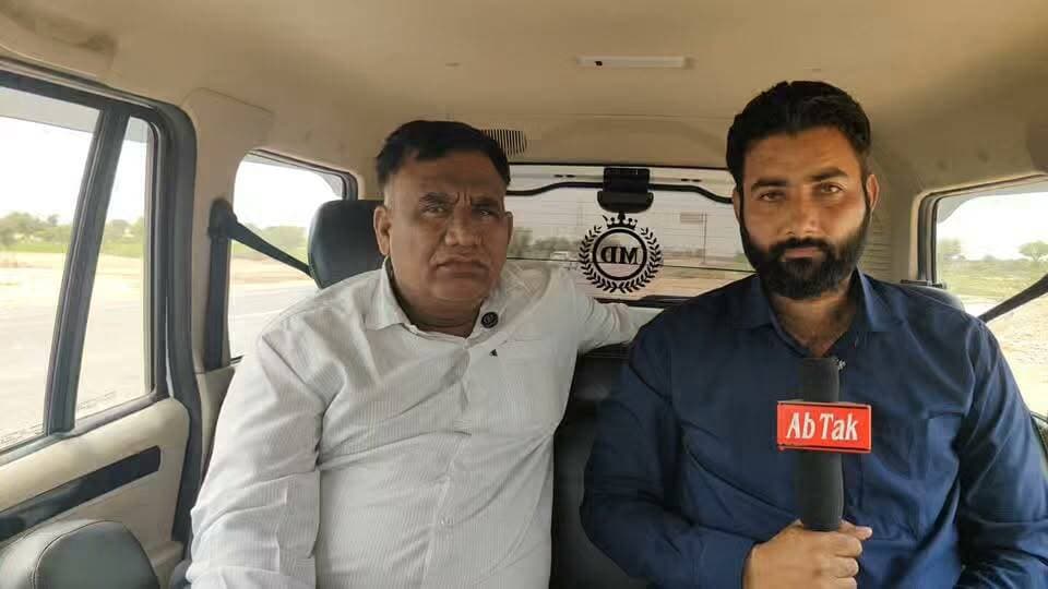 लाडनूँ:-तीन बार #पार्षद की #जीत,पत्नी भी रह चुकीं पार्षद,अब #कांग्रेस में इदरीस खान,#भाजपा से कांग्रेस तक का #सियासी सफर,आखिर क्यों #बदला रास्ता ???? सुनिए इदरीस खान से खास बातचीत।
Mukesh Bhakar
Karni Singh Ladnun