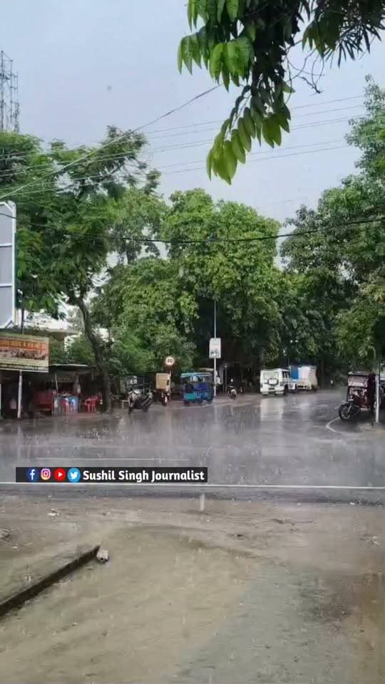 मऊ जिले के कई क्षेत्रों में झमाझम बारिश Video!
#maunews #MAU