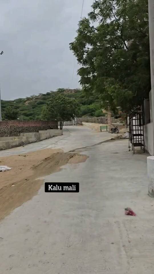 बाड़मेर पहाड़ों का सीना चीरकर करीब 3 किलोमीटर बनी सीसी सड़क....