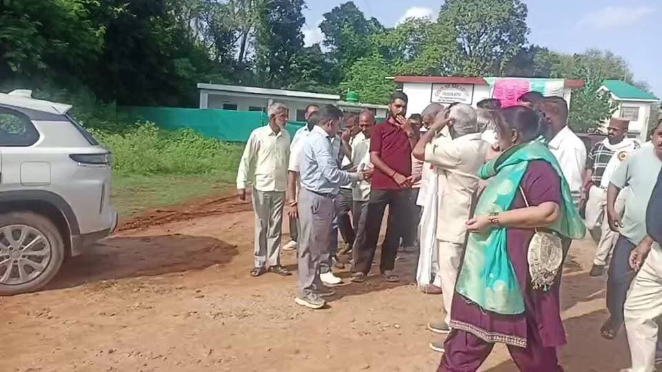 जवालामुखी:देश में बढ़ रहे चीनी के दामों पर क्या बोले जवालामुखी विधायक संजय रत्न। लाइव रिपोर्ट,, प्रदीप ठाकुर, गौरव शर्मा