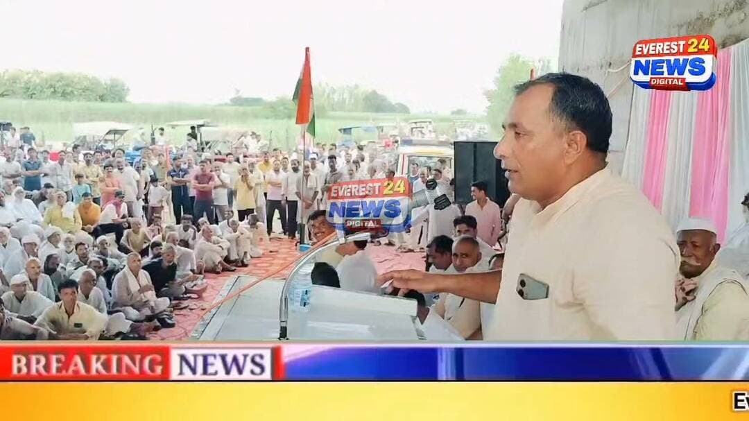 टिकरी किसान महापंचायत को संबोधित करते भाजपा जिला उपाध्यक्ष बागपत संजीव राठी।
#tikri #mahapanchayt #KisanProtest