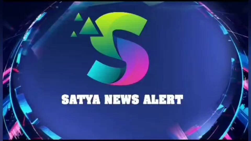 Rourkela Sees Two More Road Accidents in a Day!
*Goods auto crashes into a parked car near Rourkela Government Hospital, triggering prolonged traffic congestion.
* Pickup van collides with a car near Gurudwara in Civil Township; rear portion of the car damaged.
Thankfully, no casualties or injuries were reported in either incident.
With road accidents becoming increasingly frequent, concerns are mounting over speeding, reckless driving and traffic violations in Rourkela.
Residents urge the Transport Department and police to step up enforcement and take effective measures to improve road safety.
#Rourkela #RoadAccident #BreakingNews #RoadSafety #TrafficAlert #RourkelaNews #OdishaNews #SatyaNewsAlert