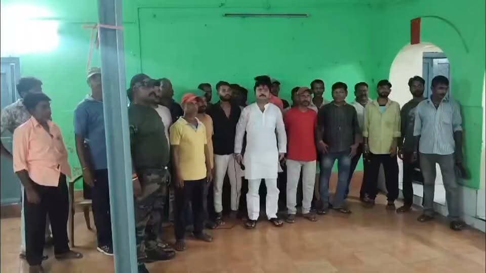 रेलवे पिट लाइन में PF को लेकर बवाल, सवाल पूछने पर नौकरी से हटाने की धमकी