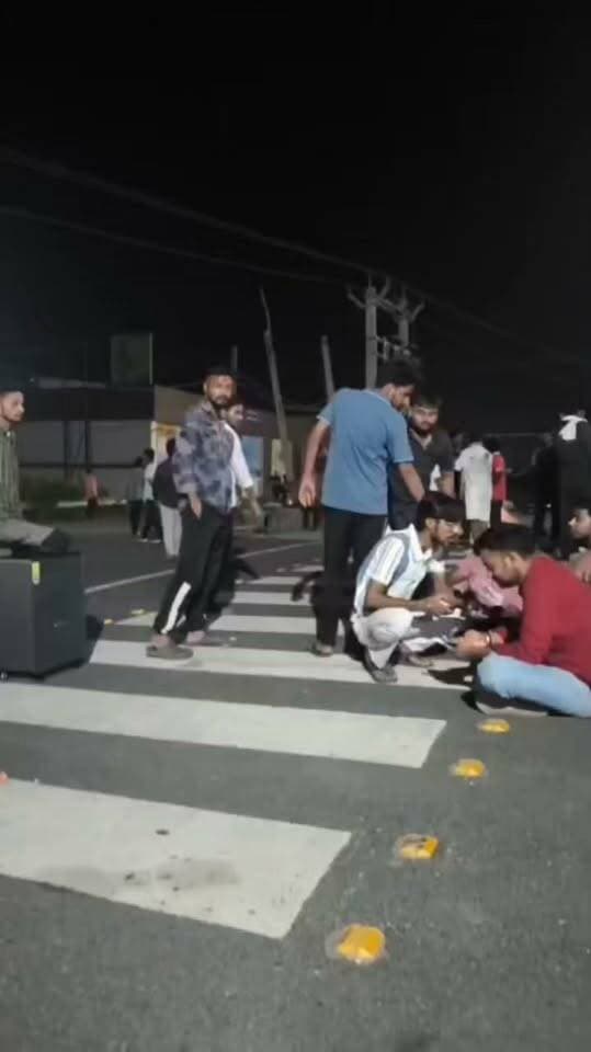 #viral रांची सेंट्रल यूनिवर्सिटी झारखंड में छात्रों का धारना अब भी जारी है, रात 8:30 बजे #reelsviral