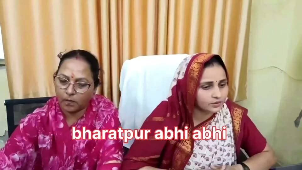 "जब मुख्यमंत्री के गृह जिले में कांग्रेस का सांसद बन गया तो मेयर भी बनेगा.. डबल ऐतिहासिक जीत रहेगी ये हमारी.. सभी वर्ग के लोग कांग्रेस पार्टी को विजयी बनायेंगे।"
- संजना जाटव, भरतपुर सांसद