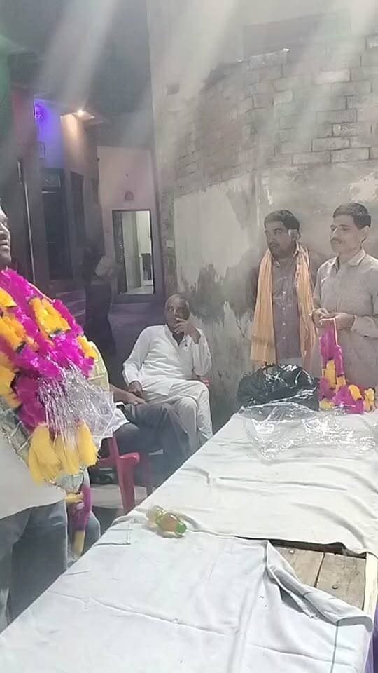 वार्ड नंबर 30, नगर पालिका चुनाव भादरा
वार्डवासियों की पहली बैठक आयोजित
चुनाव को लेकर वार्डवासियों ने की चर्चा और विचार-विमर्श।