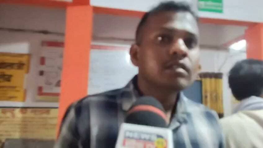 पहाड़ी थाना क्षेत्र में करही नाला में डूबे दो बच्चे, मौत
चित्रकूट। पहाड़ी थाना क्षेत्र के बाबूपुर गांव के गिरधर पुरवा मजरा में रविवार शाम करही नाला में स्नान करने गए दो बच्चों की डूबने से मौत हो गई। मृतकों में मनदीप (7) पुत्र राममिलन यादव और पायल (10) पुत्री कौशलेंद्र शामिल हैं।परिजनों के अनुसार दोनों बच्चे रविवार करीब पांच बजे पास स्थित करही नाला में स्नान करने गए थे। इसी दौरान दोनों गहरे पानी में डूब गए। घटना की सूचना मिलते ही पुलिस मौके पर पहुंची। परिजन दोनों बच्चों को सामुदायिक स्वास्थ्य केंद्र पहाड़ी लेकर पहुंचे, जहां चिकित्सकों ने उन्हें मृत घोषित कर दिया।घटना के बाद परिवार में कोहराम मच गया। पुलिस ने मामले की जांच शुरू कर आवश्यक विधिक कार्रवाई की है।