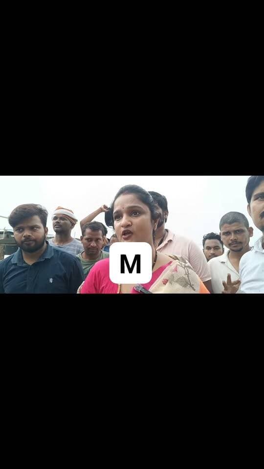 बाढ़ पीड़ित के बीच पहुची सोनाली सिंह लोगो की सुनी समस्या