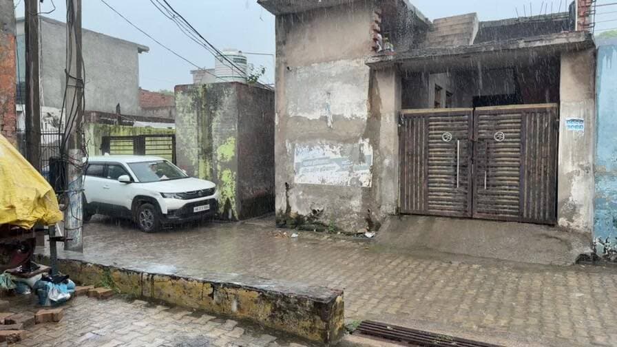 गर्मी से राहत बारिश 🌧️ ने दी दस्तक किसानों की धान 🌾 की फ़सलों को मिलेगा फ़ायदा पलवल ज़िले के गांव कमरावली में हो रही है बारिश Haryana Voice Palwal टीम उत्कर्ष चौधरी #WeatherAlert #rainyweather #LocalNews #HaryanaNews