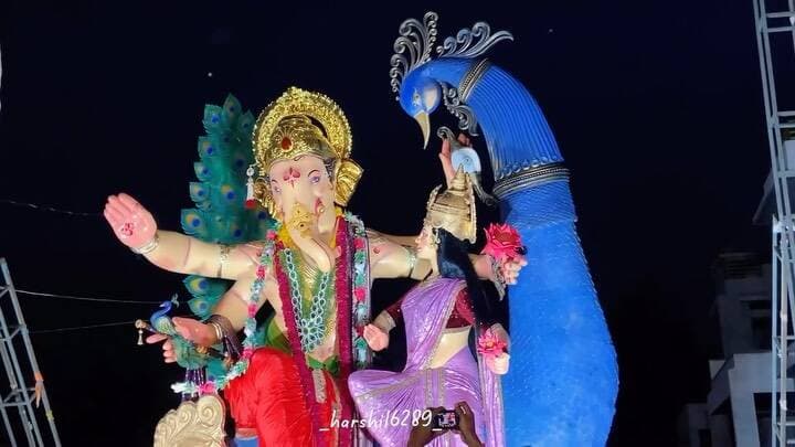 Golde days are coming 🥹💗
.
.
.
.
Edit by: @_harshil6289_
.
.
.
#krishna #tredingreels❤️ #explorepage✨ #valsadchasamrat #viralsong