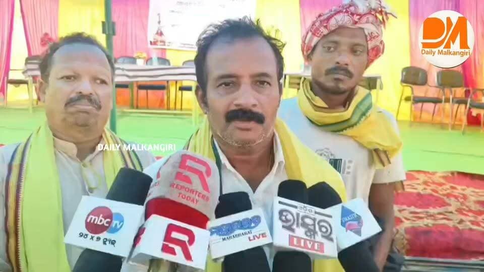 ଭୁବନପଲ୍ଲୀ ପଞ୍ଚାୟତ ଠାରେ କୋୟା ସମାଜ କମିଟିର ପୁନର୍ଗଠନ
କାଲିମେଳା: କାଲିମେଳା ବ୍ଲକ୍ ଅନ୍ତର୍ଗତ ଭୁବନପଲ୍ଲୀ ପଞ୍ଚାୟତରେ ଓଡ଼ିଶା କୋୟା ସମାଜ, ମାଲକାନଗିରି ଜିଲ୍ଲା ଶାଖା ପକ୍ଷରୁ ପଞ୍ଚାୟତସ୍ତରୀୟ କୋୟା ସମାଜ କମିଟିର ପୁନର୍ଗଠନ କାର୍ଯ୍ୟକ୍ରମ ଅନୁଷ୍ଠିତ ହୋଇଯାଇଛି। ପଞ୍ଚାୟତ ଅଧୀନସ୍ଥ ୬ଟି ଗ୍ରାମର ପ୍ରତିନିଧି ଓ ସମାଜର ସଦସ୍ୟମାନଙ୍କ ଉପସ୍ଥିତିରେ ନୂତନ କମିଟି ଗଠନ କରାଯାଇଥିଲା।