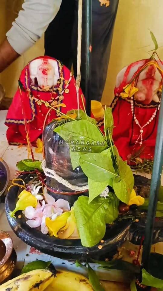 मोहनगढ़ स्थित शिव मंदिर में सुबह से भक्तों की लगी भीड़...भक्तों ने भगवान शिव का जलाभिषेक कर सुख-समृद्धि और खुशहाली की कामना की....
#jaisalmer #barmer #Bikaner