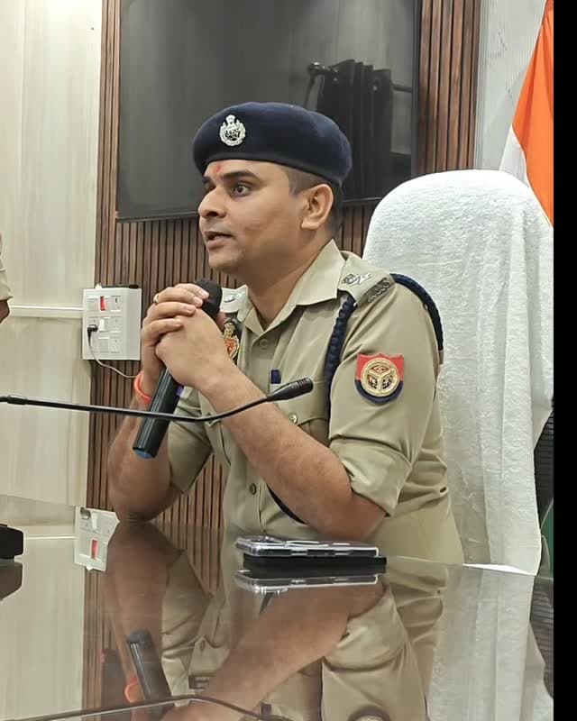नवागढत एसएसपी झांसी विकास कुमार ने मीडिया को ढि जानकारी #jhansipolice MediaCell Jhansi
