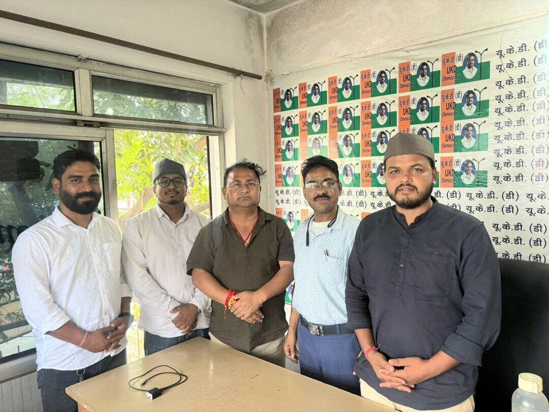 समस्त क्षेत्रीय ताकतों को राज्य हित में एकजुट करने के उद्देश्य से उत्तराखंड क्रांति दल(डेमोक्रेटिक)के केंद्रीय अध्यक्ष बलवेन्द्र सिंह नेगी जी से एक मुलाक़ात...