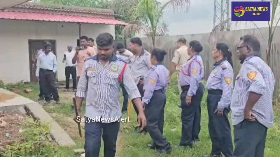 Rourkela Steel Plant Cancels Allocation of Sector-21 Quarter to NGO, Seals Premises
Rourkela, August 24: The Rourkela Steel Plant (RSP) City Administration Department on Monday cancelled the allotment of a B/1 quarter in Sector-21, Rourkela, which had reportedly been allotted to an NGO named Being Human, and took possession of the premises after sealing it.
The action was reportedly taken following allegations that the organisation had violated the terms of the lease agreement by carrying out unauthorised construction on the premises.
According to sources, the City Services Department had issued a show-cause notice to the organisation on August 12, seeking an explanation over the alleged violation.
Following the proceedings, the RSP authorities cancelled the allotment, sealed the quarter and took it back into their possession.
The quarter has also reportedly come under scrutiny over its alleged links with a suspended youth BJP leader. However, the exact nature of the alleged link and the role of the individuals concerned have not been officially clarified.
Further details regarding the cancellation and the alleged violations are awaited from the RSP authorities.