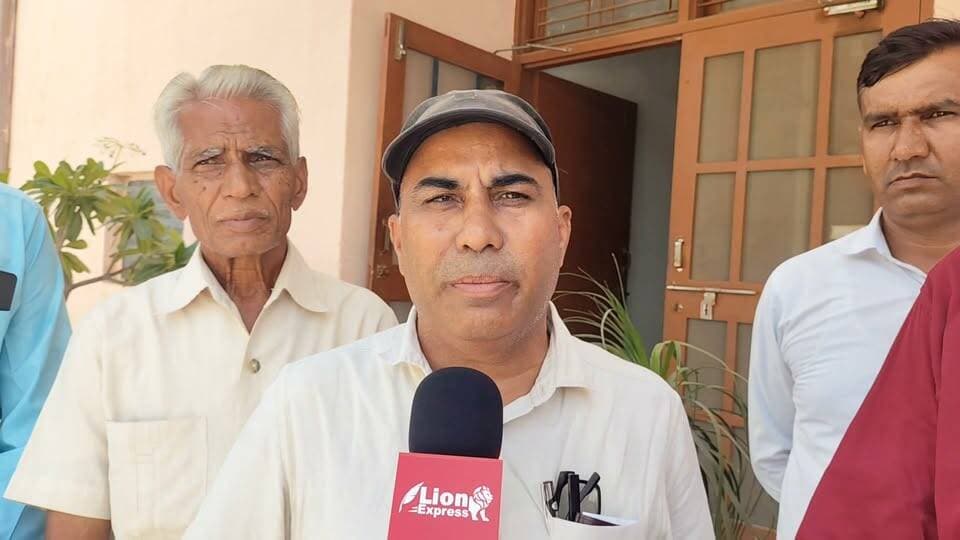 स्कूलों में मीडिया प्रवेश पर पाबंदी के आदेश के खिलाफ पत्रकारों में रोष, आई एफ डब्ल्यू जे ने राजस्थान के सीएम के नाम एडीएम को सौंपा ज्ञापन
#लालबहादुर_भाखर #LetestUpdate #pilibanga #BreakingNews #hanumangarh #CMORajasthan #ifwjrajasthan Part 3
