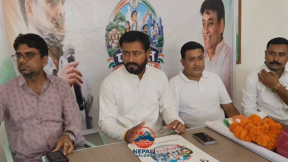भारतीय युवा कांग्रेस द्वारा अभियान “पंचायत टास्क फ़ोर्स की बैठक के बाद युवा कांग्रेस के राष्ट्रीय सचिव महिपाल सिंह गढ़वी हुए प्रैस से मुखातिब...