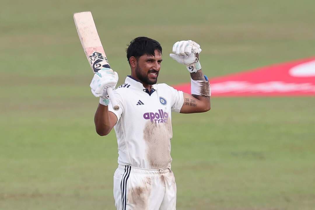 "जय जवान जय किसान"
श्रीलंका के खिलाफ शतक बनाने के बाद ध्रुव जुरैल ने अपने बाइसेप्स पर बने "जय जवान जय किसान" के टैटू को दिखाते हुए जश्न बनाया..