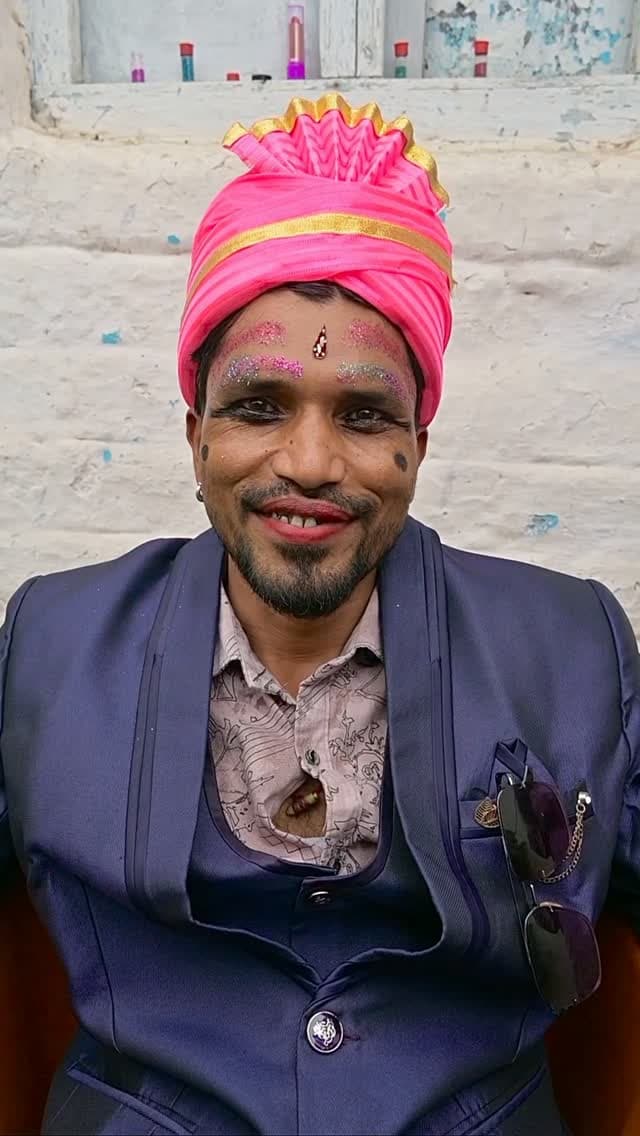 40 साल का दूल्हा 😂
बालाजी ब्यूटी पार्लर, छनेरा
सम्पर्क - डिम्पल चौहान 9165520445