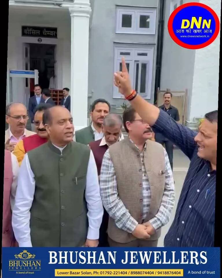 शिमला: विधानसभा में भाजपा के विधायक नारेबाजी करते हुए।
