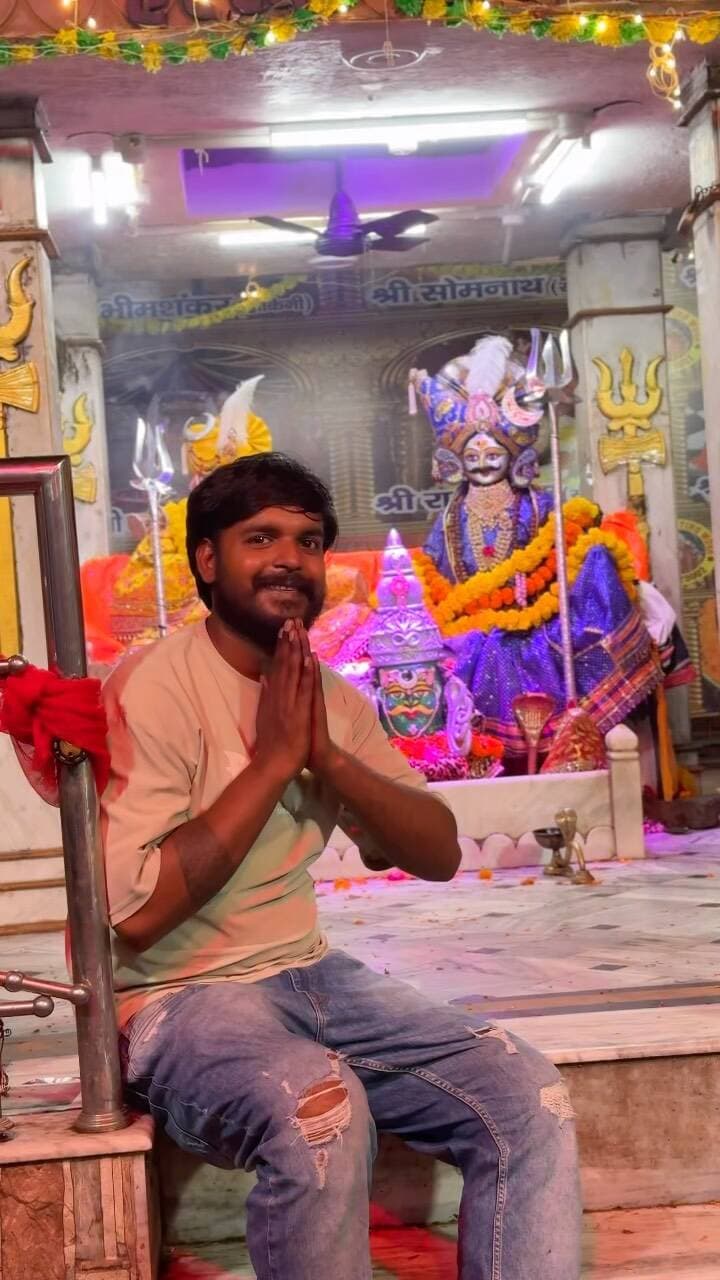 आज आपने कहाँ के दर्शन किए ?
आप सभी को सावन के अंतिम सोमवार की हार्दिक शुभकामनाएँ
Share on your story ✨
#sawansomwar #sawan #mahadevshringaar #harharmahadev #musafirprayagi