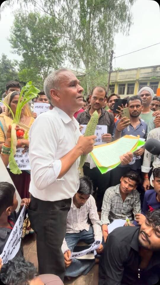 छतरपुर नगर पालिका के खिलाफ हाथ ठेला बालों ने खोला मोर्चा
#breakingnews #chhatarpur #viralvideo