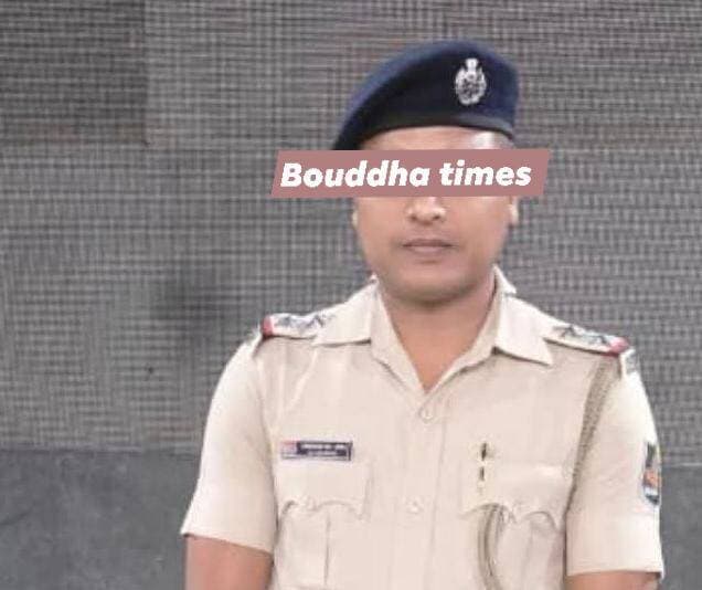 ବୋୖଦ୍ଧ ପୋଲିସ ବିଭାଗରେ ବଡ଼ କାର୍ଯ୍ୟାନୁଷ୍ଠାନ । କାର୍ଯ୍ୟରେ ଅବହେଳା ପାଇଁ ନିଲମ୍ବିତ ହେଲେ ୨ ପୋଲିସ କର୍ମଚାରୀ ।
ଚନ୍ଦନ ଜେନା (ସବ୍-ଇନ୍ସପେକ୍ଟର, ବୋୖଦ୍ଧ ଥାନା)
ସମୟସୀମା ମଧ୍ୟରେ କୋର୍ଟରେ ଚାର୍ଜସିଟ୍ ଦାଖଲ ନ କରିବା ଓ କାର୍ଯ୍ୟରେ ଅବହେଳା ।
ଯଶମୋହନ ମାଝୀ (କନେଷ୍ଟବଳ, ମନମୁଣ୍ଡା ଥାନା)
ପେଟ୍ରୋଲିଂ କାର୍ଯ୍ୟରେ ହେରଫେର ଓ କର୍ତ୍ତବ୍ୟରେ ଅବହେଳା
#Boudh #BoudhNews #OdishaPolice #ActionNews #BreakingNews #Odisha