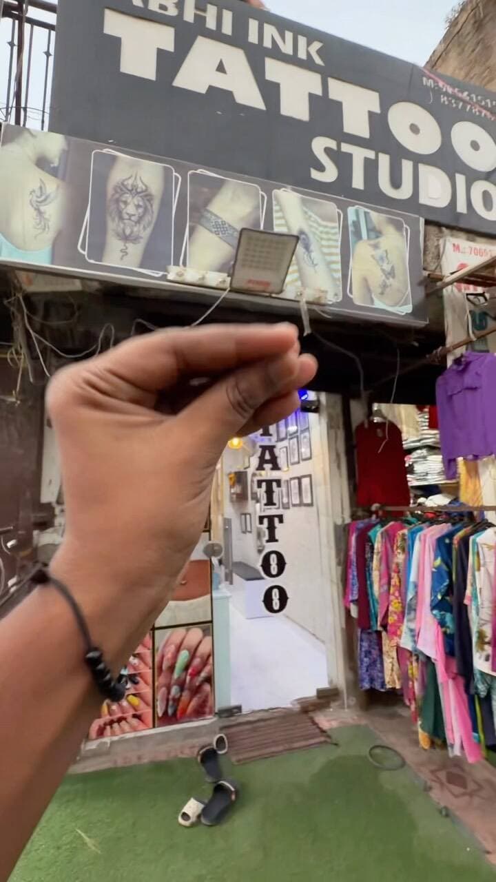 Rakhi पर Mehndi lagao ghar mein 😱😱
Faridabad 📍
📞☎️96541 51557
Location : NIT-5 , Mein Market / Faridabad
Near by : Bhatia Garments
Follow For More : @fbd_mohit ❤️
#rakshabandhan #reels #fbdmohit