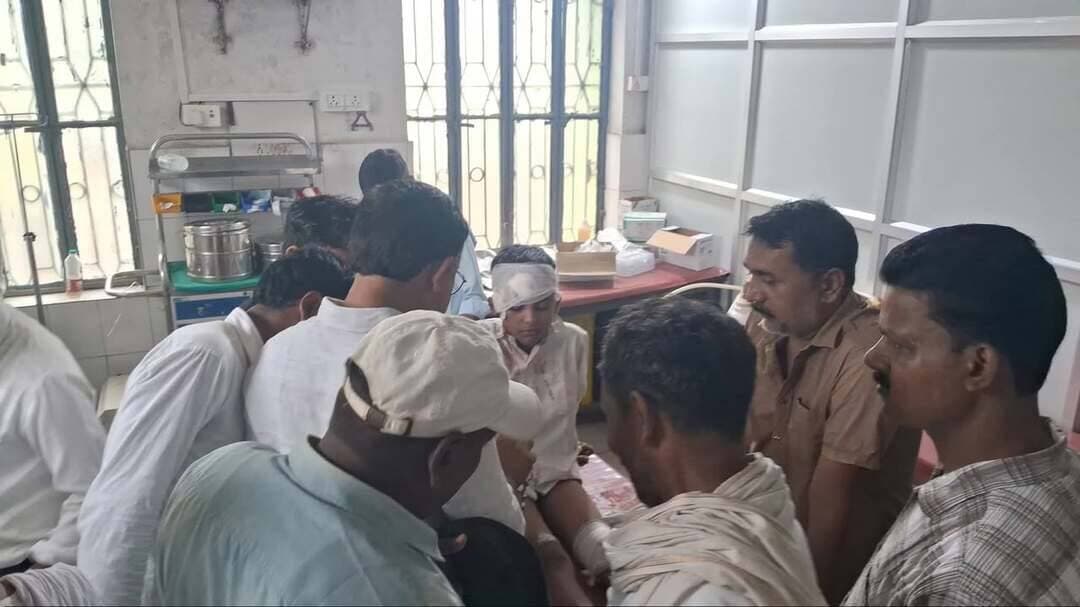 ब्रेकिंग कैमूर मोहनिया
स्कूल वाहन का हुआ ब्रेक फेल, वाहन पलटा, 6 लोग घायल. मोहनिया अनुमंडल अस्पताल में इलाज जारी
मंगलम स्कूल के समीप हुई घटना,