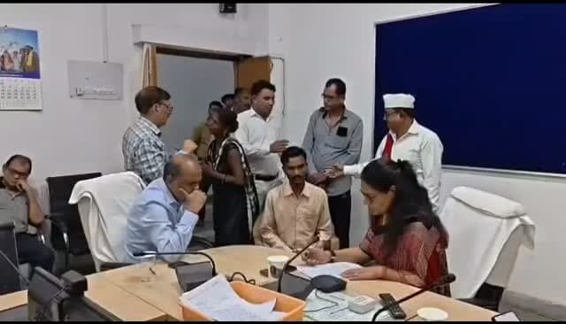 उमरिया कलेक्ट्रेट सभागार में साप्ताहिक जनसुनवाई का आयोजन हुआ संपन्न...