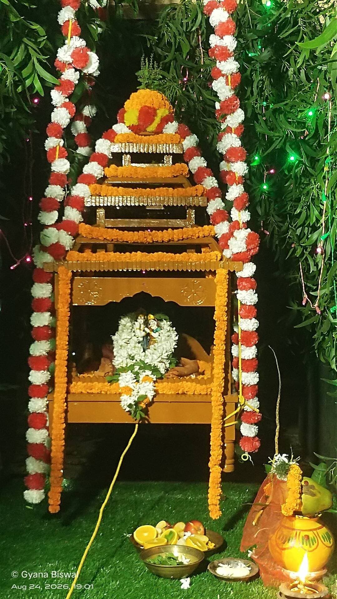 କୋଣାର୍କ ନାଟ୍ୟ ମଣ୍ଡପ ପକ୍ଷରୁ ୫ଦିନିଆ ଝୁଲଣ ଉତ୍ସବ ଶୁଭ ଉଦଘାଟନ ହୋଇଛି। ପ୍ରଥମ ସଂଧ୍ୟାରେ ଓଡ଼ିଶୀ, ଭାରତନାଟ୍ୟମ୍ ଓ ବଂଶୀ ବାଦନ ଶାସ୍ତ୍ରୀୟ ସଙ୍ଗୀତ ଓ ନୃତ୍ୟ ପରିବେଷଣ ହୋଇଥିଲା। କୋଣାର୍କ ଖବର।