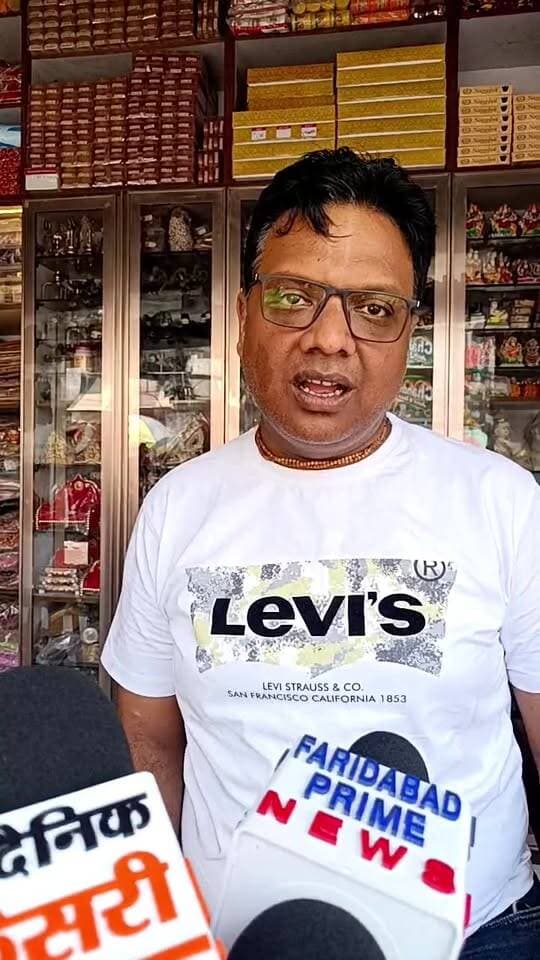 बल्लभगढ़ घंटाघर के पास तीन दुकानों में हुई चोरी चोरों के हौसले बुलंद