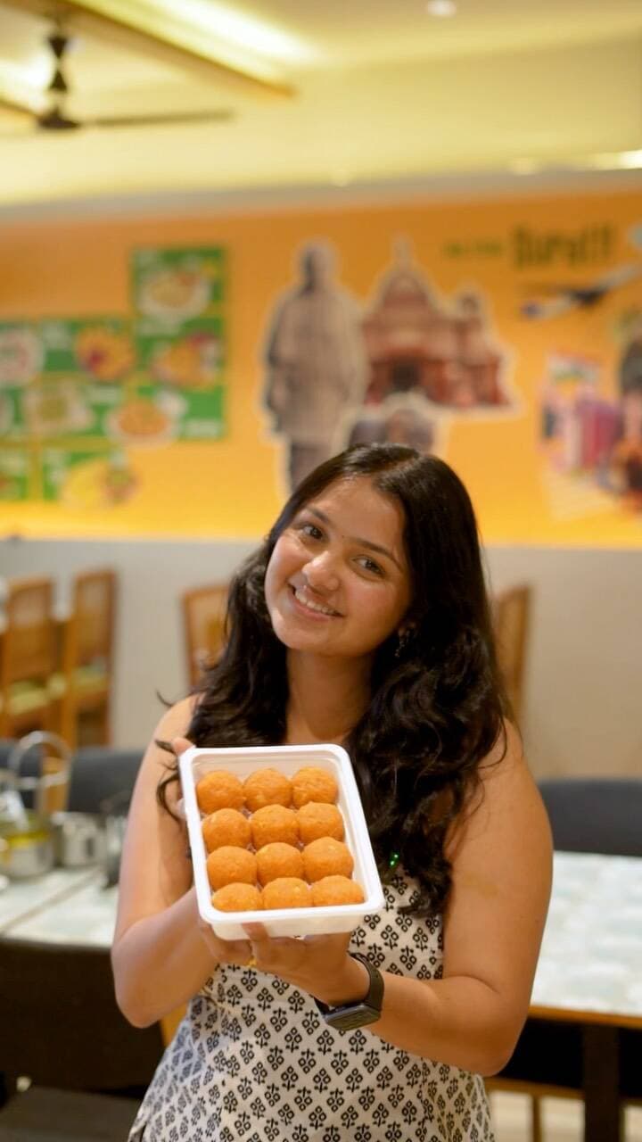 Surat, if you think Bhajiya King is only about bhajiyas, this place has a lot more to offer.
From crispy bhajiyas and classic Gujarati farsan to a wide spread of traditional sweets and snacks, Bhajiya King Cafe is all about bringing familiar Gujarati flavours together under one roof.
What makes it interesting is the variety — you can come here for a proper breakfast, satisfy your evening farsan cravings, or simply explore different Gujarati favourites in one place.
The vibe is casual, the food is classic, and there’s plenty to choose from if you’re someone who loves authentic Gujarati flavours.
So, Surat foodies, add this one to your list.
📍 Bhajiya King Cafe
Opp. Galaxy Aventura, Near Green City Road,
Adajan Gam, Pal Gam, Surat, Gujarat
⏰ Timings: Approximately 7:00 AM – 12:00 AM
If you’ve already tried Bhajiya King, tell us your favourite item in the comments.
# #BhajiyaKingCafe #GujaratiFood #iamsuratcity #suratfoodie suratstreetfood