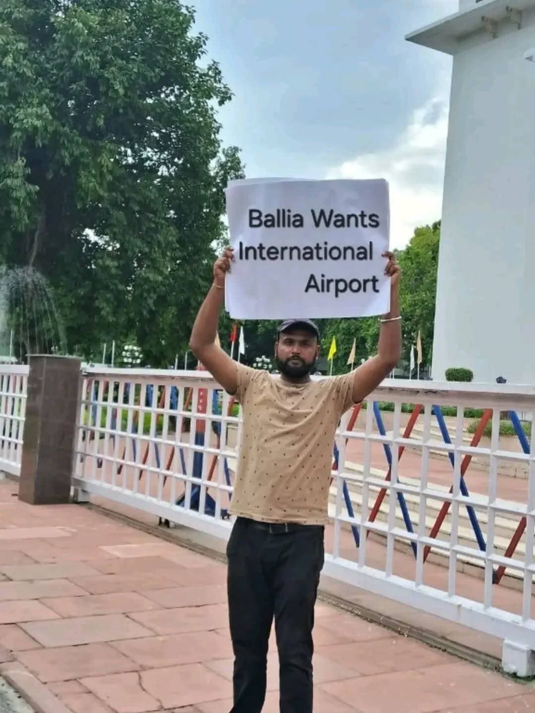 Ballia wants international airport