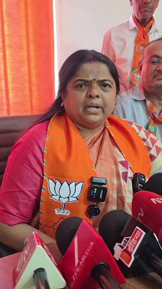 जैसलमेर निकाय चुनाव को लेकर भाजपा की राष्ट्रीय मंत्री श्रीमती संगीता यादव ने मिडिया से की बात