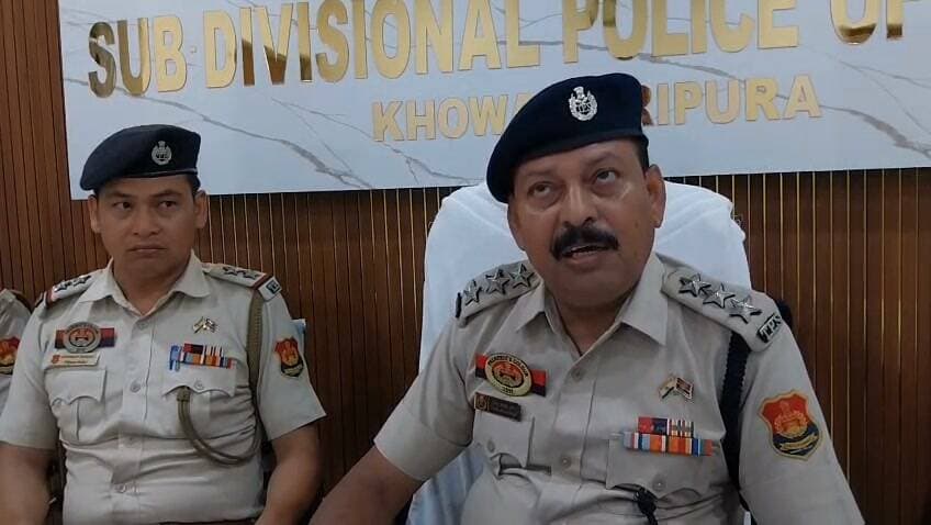 চলতি মাসের ২০ তারিখ বাইজালবাড়ি থানাধীন মোহনবাড়ি টিএসআর ক্যাম্পের সামনে সংঘটিত বাইক দুর্ঘটনার ঘটনায় অভিযুক্ত ব্যক্তিকে মঙ্গলবার গ্রেপ্তার করেছে বাজারবাড়ি থানার পুলিশ।