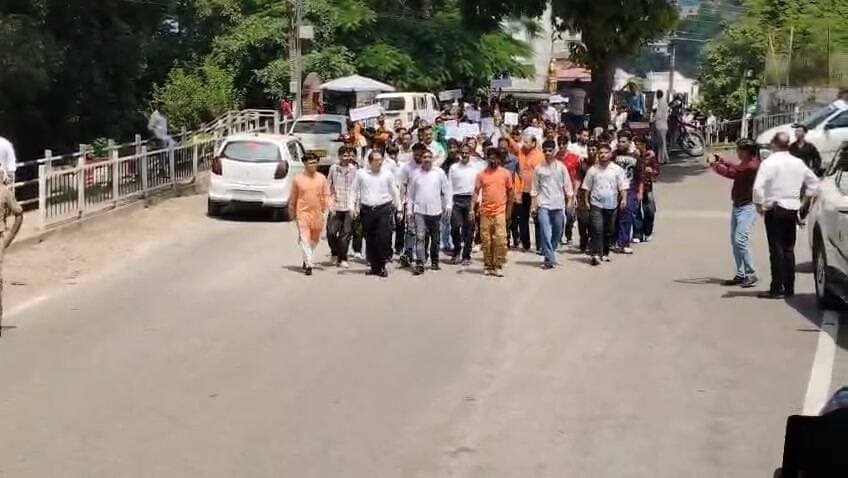 घुमारवीं उपमंडल के हवाण गांव में धर्म परिवर्तन को लेकर दर्ज दो एफआईआर का मामला