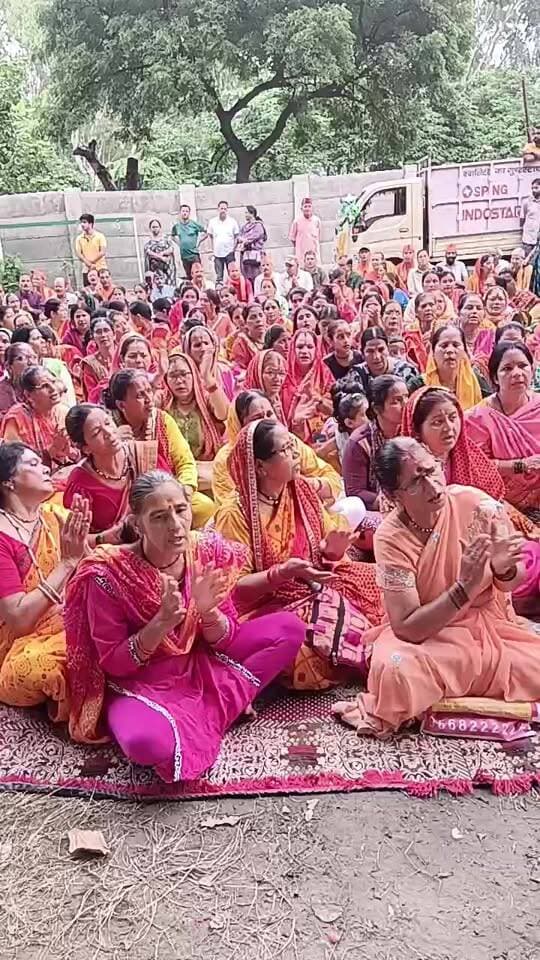 Haldwani:- शीश महल में आयोजित होने वाली हनुमान चालीसा पर विवाद, आयोजन को लेकर दो पक्ष आमने-सामने मौके पर मौजूद भारी पुलिस बल....