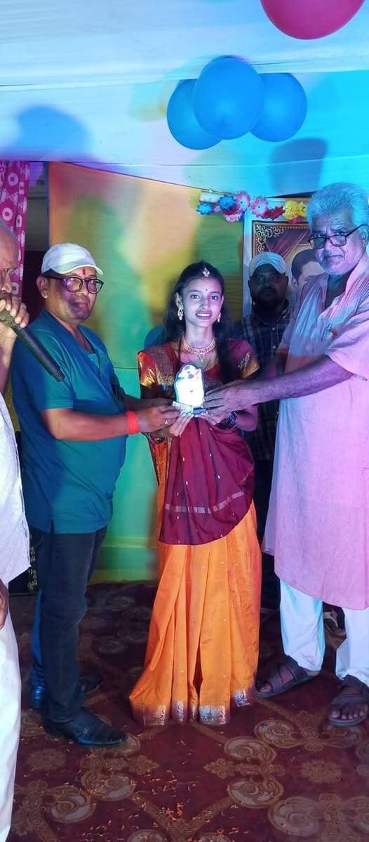 बीपी मंडल जयंती के अवसर पर स्थानीय बच्चों नें सांस्कृतिक कार्यक्रम में भाग लिया..जहां MRGVS संस्थान के सौजन्य सें सभी बच्चों को गिफ्ट प्रदान की गई...धन्यवाद
