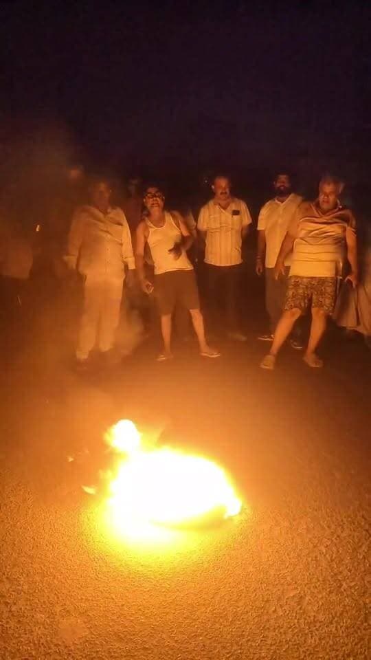 मुरलीधर व्यास कॉलोनी में एसडीपी स्कूल के पास पिछले तीन घंटे से बिजली गुल, अधिकारी नहीं उठा रहे फोन,जनता परेशान