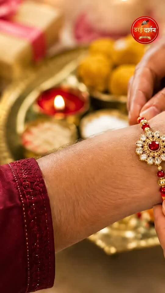 रक्षाबंधन के अवसर पर महिलाओं हेतु निःशुल्क बस यात्रा
रक्षाबंधन के अवसर पर उत्तर प्रदेश राज्य सड़क परिवहन निगम द्वारा महिला यात्रियों एवं उनके साथ एक सहयात्री को निःशुल्क बस यात्रा की सुविधा प्रदान की जाएगी।
27 अगस्त, प्रातः 6:00 बजे से 29 अगस्त, मध्यरात्रि तक
यह सुविधा उत्तर प्रदेश राज्य सड़क परिवहन निगम की सभी बसों में लागू रहेगी।
सुरक्षित यात्रा • सुगम यात्रा • सम्मान के साथ यात्रा
यात्रा संबंधी जानकारी एवं शिकायत हेतु हेल्पलाइन:
1800-180-2877
#RakshaBandhan2026 #UPSRTC #FreeBus #UttarPradesh #uproadways