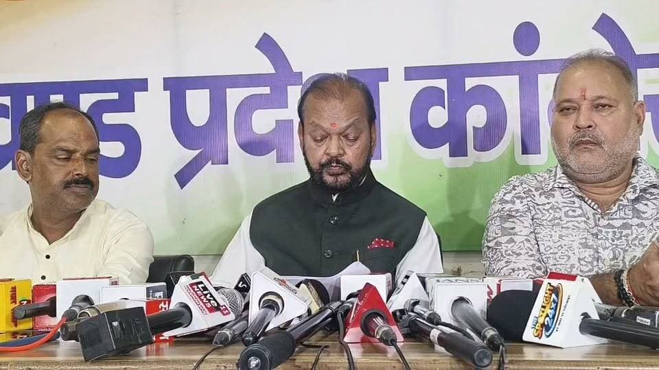 कांग्रेस नेता सुबोध कांत सहाय ने कई प्रेस वार्ता